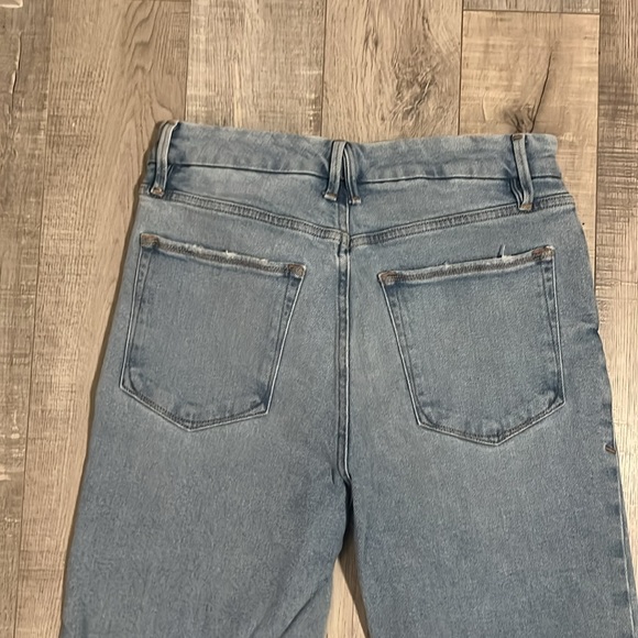 Good American Good Classic Split Hem Stretch Skinny Jeans - Picture 13 of 15